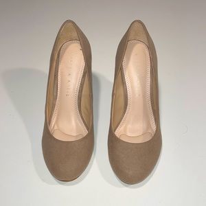 BRAND NEW! Kate & Kelly Larrissa Nude Pumps - Size 6